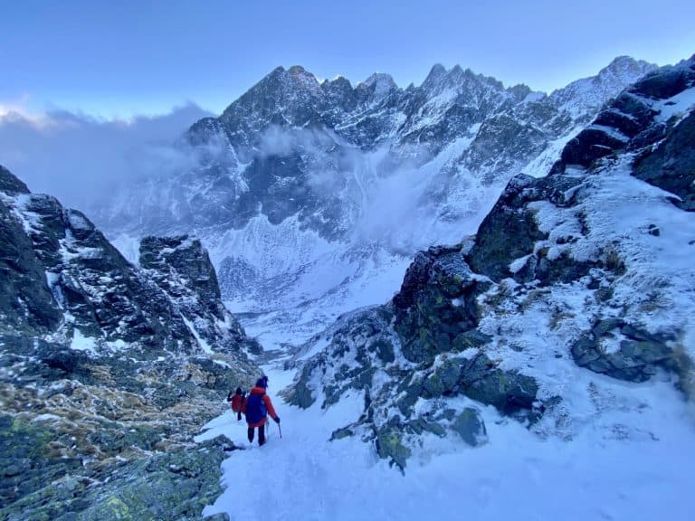 Poradnik zimowej turystyki wysokogórskiej Summit Ready - VERTISPORT