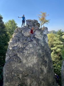 Kurs wspinaczki skałkowej Basic programu SUMMIT READY, czyli podstawowy kurs skałkowy po drogach ubezpieczonych, VERTISPORT
